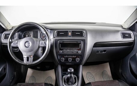 Volkswagen Jetta VI, 2011 год, 969 000 рублей, 12 фотография