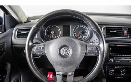 Volkswagen Jetta VI, 2011 год, 969 000 рублей, 14 фотография
