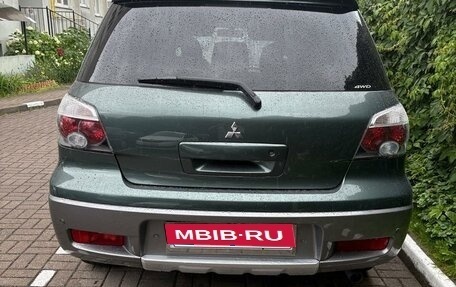 Mitsubishi Outlander III рестайлинг 3, 2004 год, 1 050 000 рублей, 3 фотография