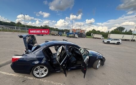 BMW 5 серия, 2004 год, 850 000 рублей, 9 фотография