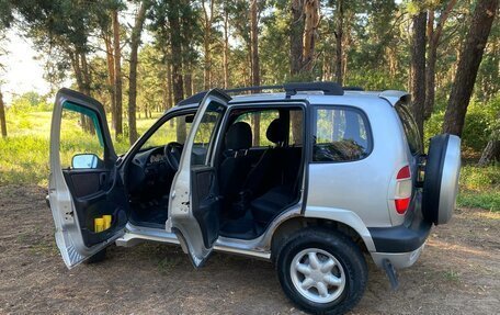 Chevrolet Niva I рестайлинг, 2006 год, 379 000 рублей, 9 фотография