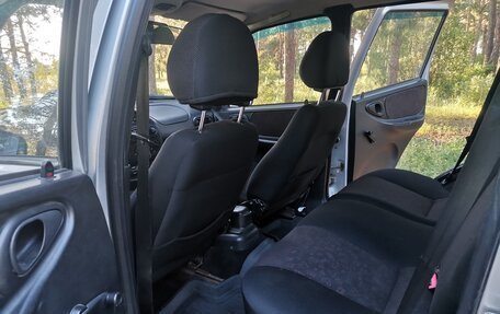 Chevrolet Niva I рестайлинг, 2006 год, 379 000 рублей, 18 фотография