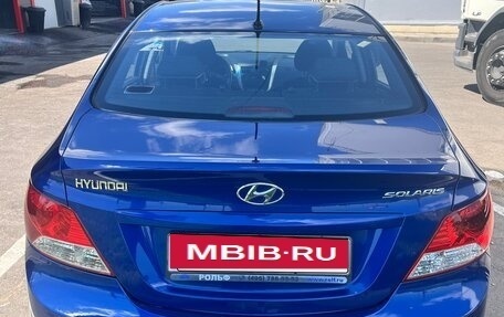 Hyundai Solaris II рестайлинг, 2013 год, 1 000 000 рублей, 4 фотография