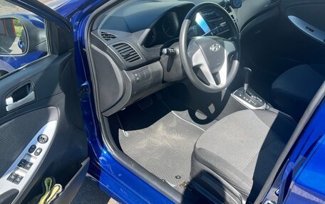 Hyundai Solaris II рестайлинг, 2013 год, 1 000 000 рублей, 9 фотография