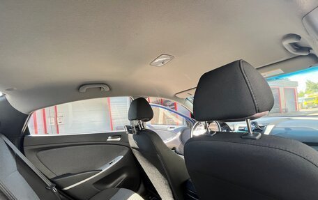Hyundai Solaris II рестайлинг, 2013 год, 1 000 000 рублей, 23 фотография