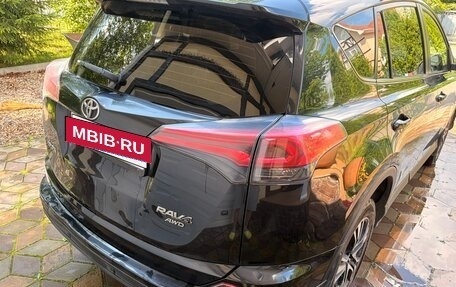 Toyota RAV4, 2015 год, 1 800 000 рублей, 4 фотография