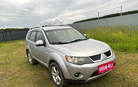 Mitsubishi Outlander III рестайлинг 3, 2008 год, 1 350 000 рублей, 1 фотография
