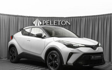 Toyota C-HR I рестайлинг, 2022 год, 2 940 000 рублей, 2 фотография