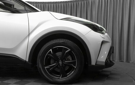 Toyota C-HR I рестайлинг, 2022 год, 2 940 000 рублей, 27 фотография