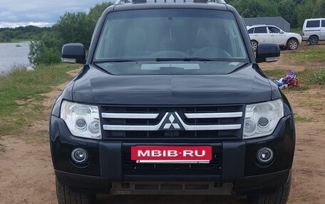 Mitsubishi Pajero IV, 2007 год, 1 307 000 рублей, 2 фотография