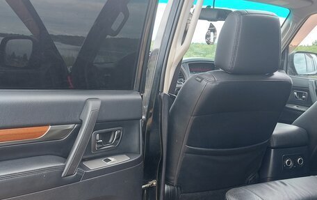 Mitsubishi Pajero IV, 2007 год, 1 307 000 рублей, 17 фотография