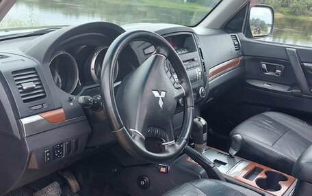 Mitsubishi Pajero IV, 2007 год, 1 307 000 рублей, 18 фотография