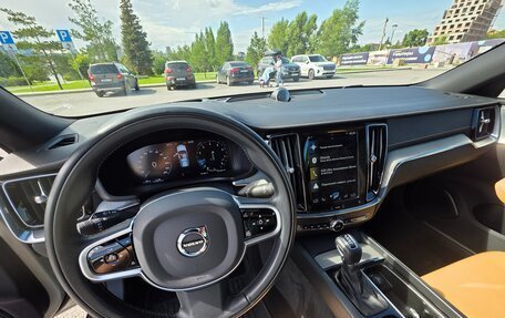 Volvo V60 Cross Country II, 2020 год, 4 700 000 рублей, 8 фотография