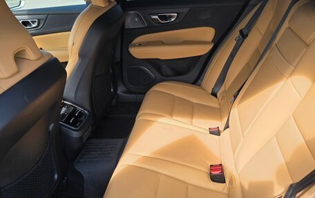 Volvo V60 Cross Country II, 2020 год, 4 700 000 рублей, 17 фотография