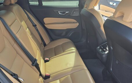 Volvo V60 Cross Country II, 2020 год, 4 700 000 рублей, 19 фотография
