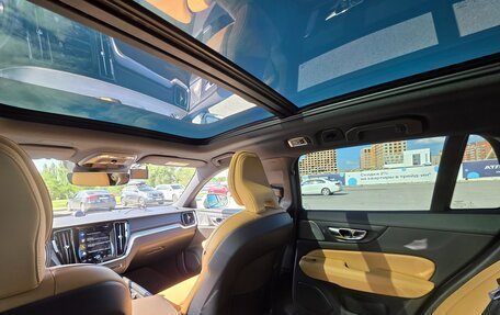 Volvo V60 Cross Country II, 2020 год, 4 700 000 рублей, 21 фотография