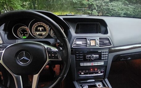 Mercedes-Benz E-Класс, 2015 год, 1 950 000 рублей, 6 фотография