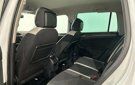 Volkswagen Tiguan II, 2018 год, 2 099 000 рублей, 13 фотография