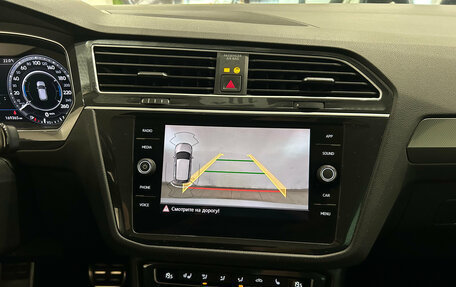 Volkswagen Tiguan II, 2018 год, 2 099 000 рублей, 19 фотография