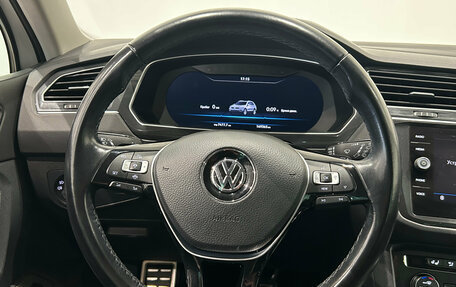 Volkswagen Tiguan II, 2018 год, 2 099 000 рублей, 21 фотография