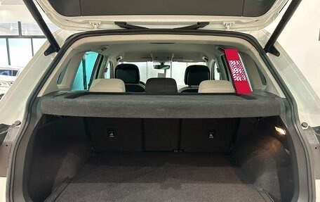 Volkswagen Tiguan II, 2018 год, 2 099 000 рублей, 12 фотография
