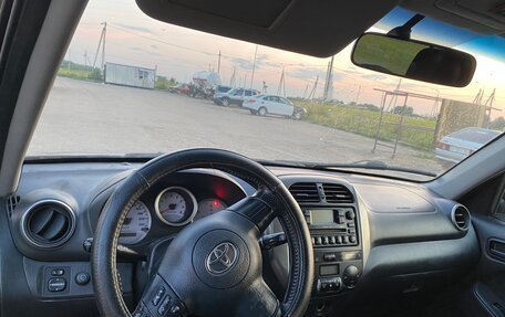 Toyota RAV4, 2005 год, 630 000 рублей, 3 фотография