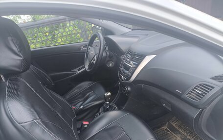 Hyundai Solaris II рестайлинг, 2014 год, 535 000 рублей, 7 фотография