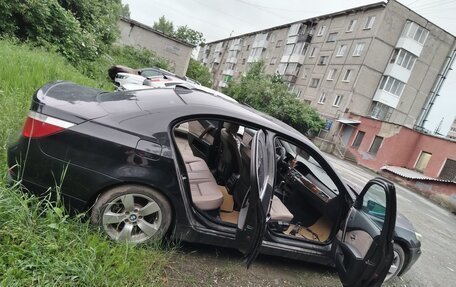 BMW 5 серия, 2005 год, 900 000 рублей, 2 фотография