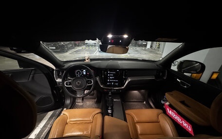 Volvo XC60 II, 2018 год, 4 300 000 рублей, 5 фотография