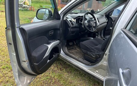 Mitsubishi Outlander III рестайлинг 3, 2008 год, 1 350 000 рублей, 13 фотография