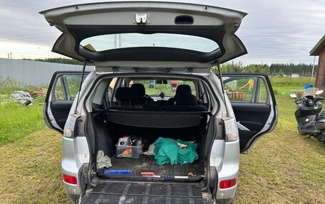 Mitsubishi Outlander III рестайлинг 3, 2008 год, 1 350 000 рублей, 17 фотография