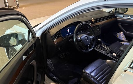 Volkswagen Passat B8 рестайлинг, 2018 год, 1 900 000 рублей, 2 фотография