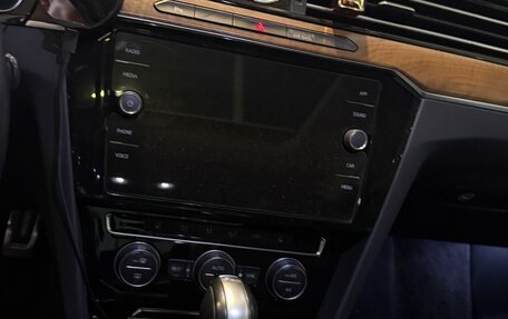 Volkswagen Passat B8 рестайлинг, 2018 год, 1 900 000 рублей, 4 фотография