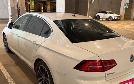 Volkswagen Passat B8 рестайлинг, 2018 год, 1 900 000 рублей, 8 фотография