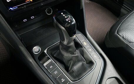 Volkswagen Tiguan II, 2023 год, 2 400 999 рублей, 9 фотография