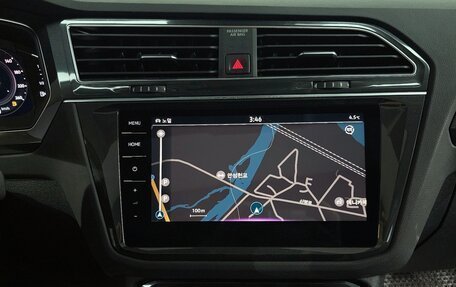 Volkswagen Tiguan II, 2023 год, 2 400 999 рублей, 12 фотография