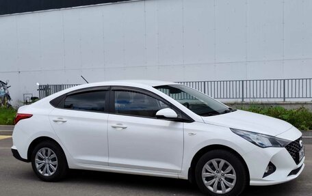 Hyundai Solaris II рестайлинг, 2021 год, 1 335 000 рублей, 13 фотография