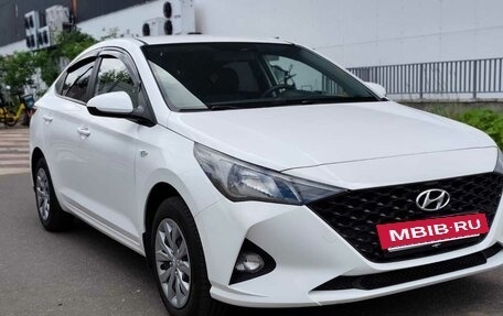 Hyundai Solaris II рестайлинг, 2021 год, 1 335 000 рублей, 11 фотография