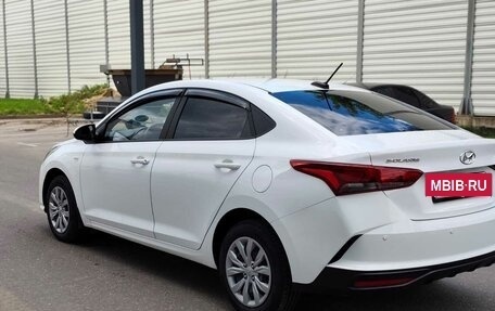 Hyundai Solaris II рестайлинг, 2021 год, 1 335 000 рублей, 8 фотография