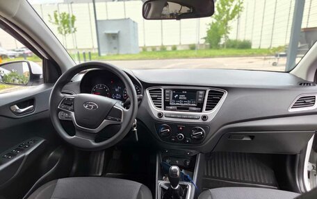 Hyundai Solaris II рестайлинг, 2021 год, 1 335 000 рублей, 21 фотография