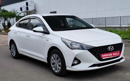 Hyundai Solaris II рестайлинг, 2021 год, 1 335 000 рублей, 12 фотография