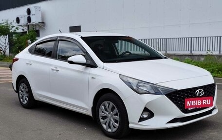 Hyundai Solaris II рестайлинг, 2021 год, 1 335 000 рублей, 9 фотография