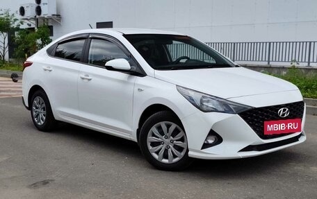 Hyundai Solaris II рестайлинг, 2021 год, 1 335 000 рублей, 22 фотография