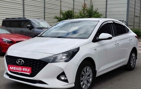 Hyundai Solaris II рестайлинг, 2021 год, 1 335 000 рублей, 17 фотография