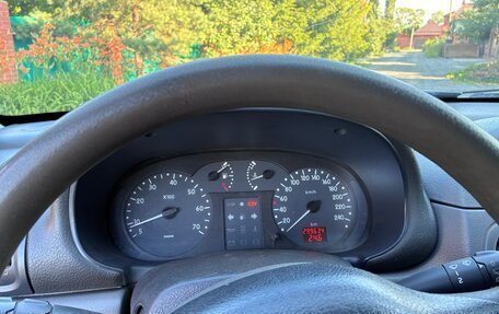 Renault Clio III, 2000 год, 199 000 рублей, 11 фотография