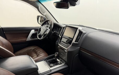 Toyota Land Cruiser 200, 2016 год, 5 400 000 рублей, 12 фотография