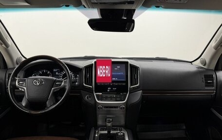 Toyota Land Cruiser 200, 2016 год, 5 400 000 рублей, 17 фотография