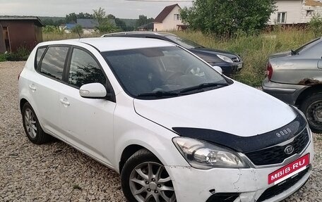 KIA cee'd I рестайлинг, 2010 год, 410 000 рублей, 2 фотография