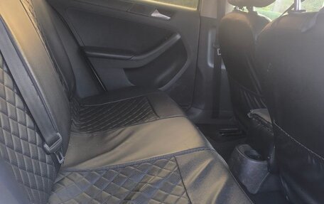 Volkswagen Jetta VI, 2015 год, 820 000 рублей, 7 фотография