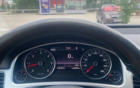 Volkswagen Touareg III, 2016 год, 2 900 000 рублей, 8 фотография